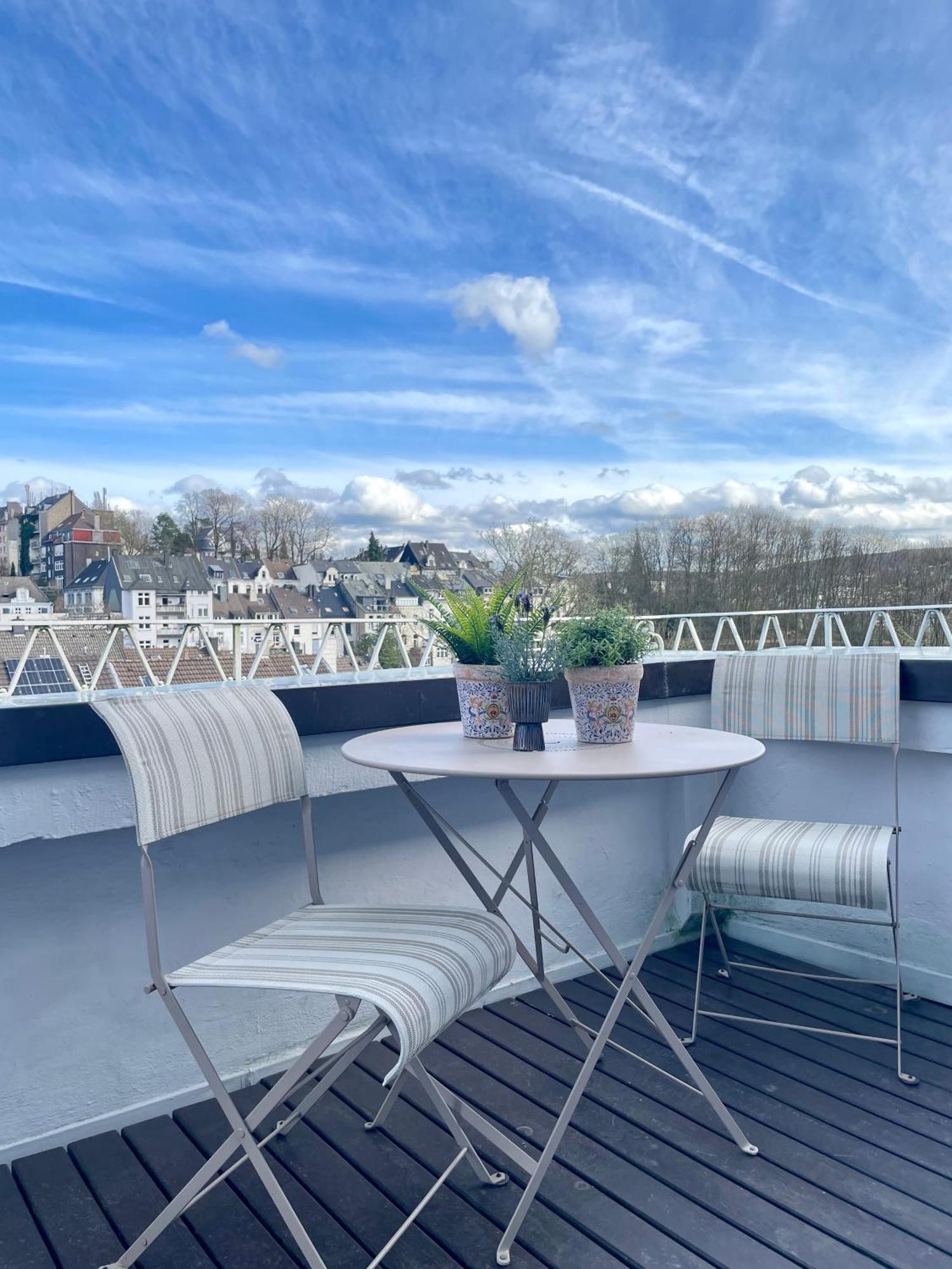 Helle Altbauwohnung Mit Balkon Im Briller Viertel 부퍼탈 외부 사진